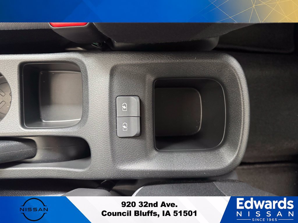 New 2025 Nissan Versa S w/ Trunk Package FWD image 27