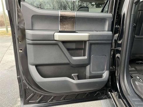 Used 2022 Ford F250 Lariat image 15