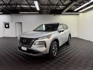 Used 2021 Nissan Rogue SV image 1