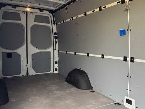 Used 2022 Mercedes-Benz Sprinter 2500 image 17