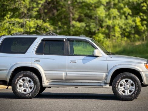 Used 2002 Toyota 4Runner Limited AWD/4WD image 6