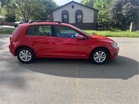 Used 2016 Volkswagen Golf S FWD image 8