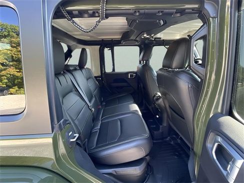 Used 2022 Jeep Wrangler Unlimited Sahara w/ Cold Weather Group image 30