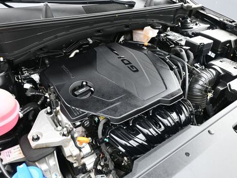 Used 2024 Kia Sportage SX image 9