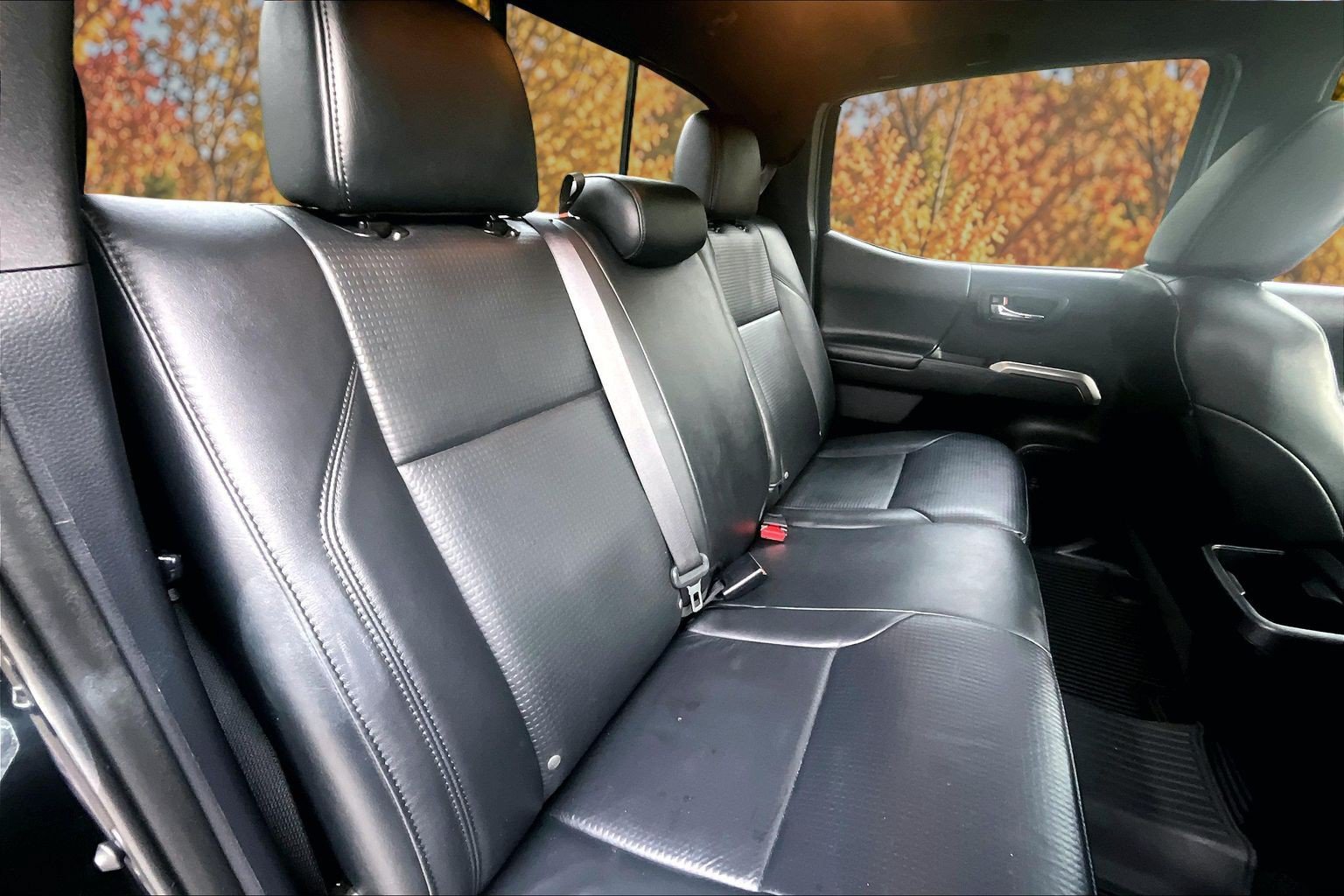 Used 2021 Toyota Tacoma Limited w/ Nightshade Package AWD/4WD image 30