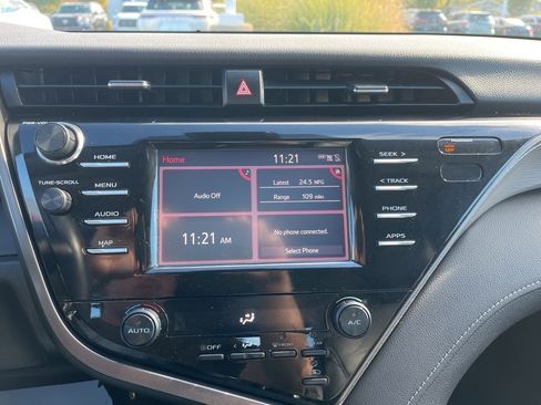 Used 2019 Toyota Camry SE image 20