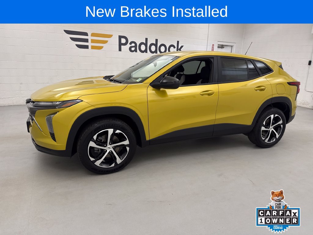 Used 2024 Chevrolet Trax RS w/ Driver Confidence Package FWD image 2