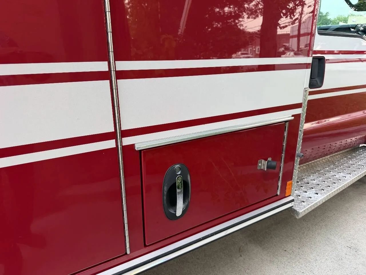 Used 2012 Ford F450 XLT w/ Ambulance Preparation Pkg RWD image 41