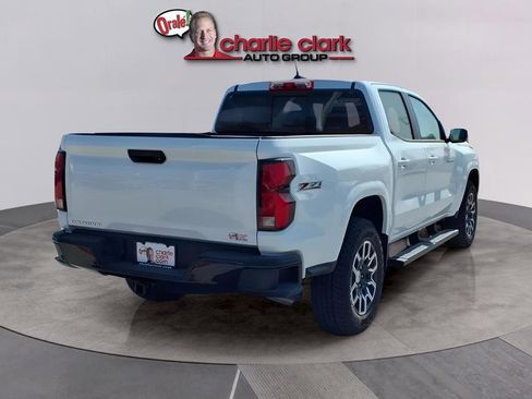 Used 2024 Chevrolet Colorado Z71 w/ Z71 Convenience Package 2 AWD/4WD image 5