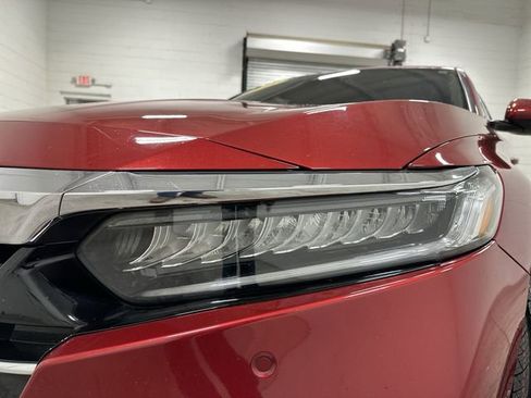 Used 2021 Honda Accord Touring image 3