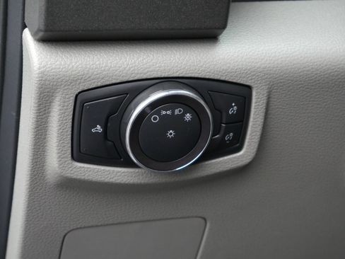 Used 2019 Ford F250 XL w/ Power Equipment Group image 5