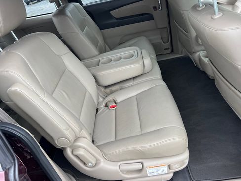 Used 2014 Honda Odyssey EX-L image 19