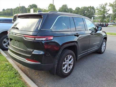 Used 2022 Jeep Grand Cherokee Limited w/ MOPAR Finishing Package AWD/4WD image 8