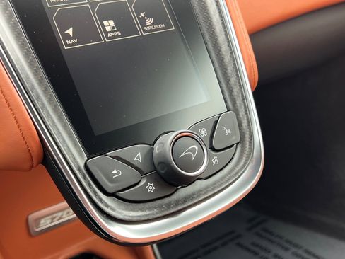Used 2016 McLaren 570S Coupe RWD image 18