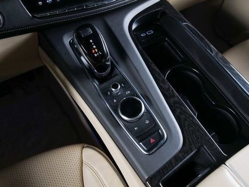 Used 2024 Cadillac Escalade Premium Luxury image 12