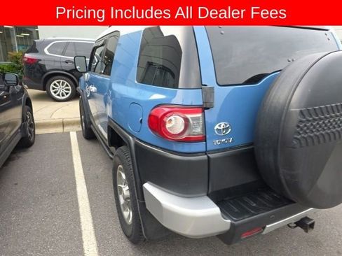 Used 2012 Toyota FJ Cruiser 4WD w/ Upgrade Pkg image 16
