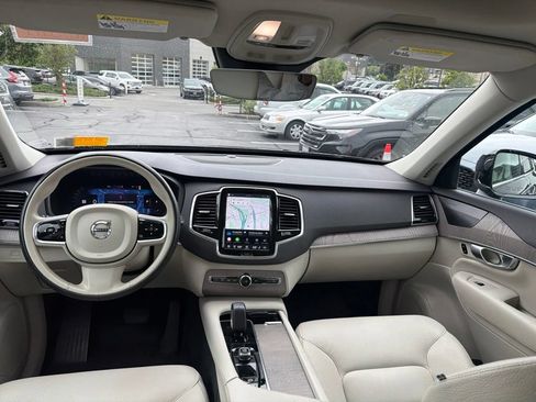 Used 2023 Volvo XC90 B6 Plus AWD/4WD image 5