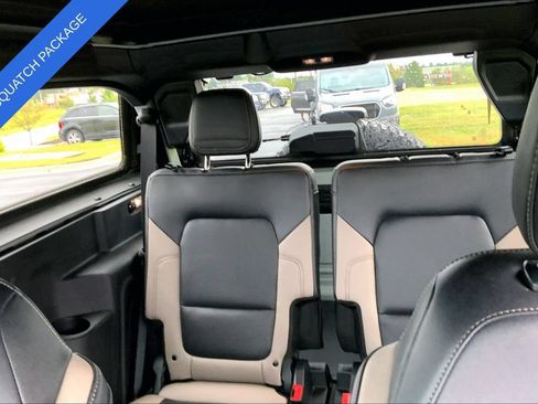 Used 2024 Ford Bronco Big Bend w/ Sasquatch Package AWD/4WD image 11