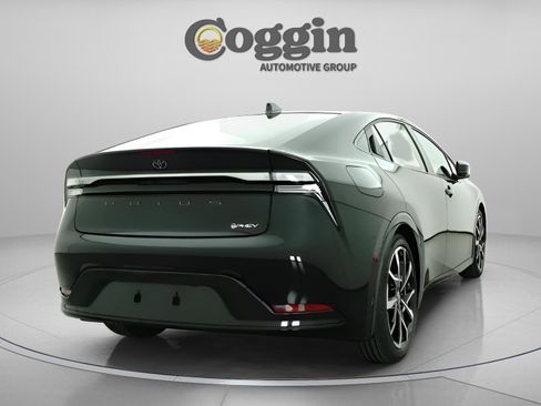 New 2026 Toyota Prius Plug-In Hybrid image 16