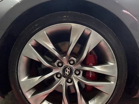 Used 2015 Hyundai Genesis 3.8 RWD image 34