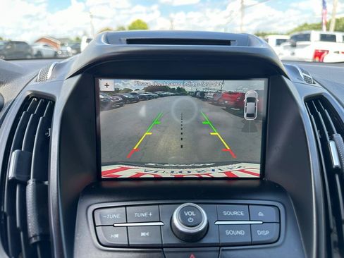 Used 2018 Ford Escape SEL FWD image 17