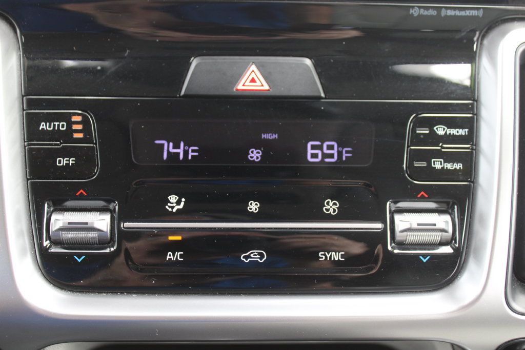 Certified 2023 Kia Sorento EX w/ Panoramic Sunroof Package FWD image 44