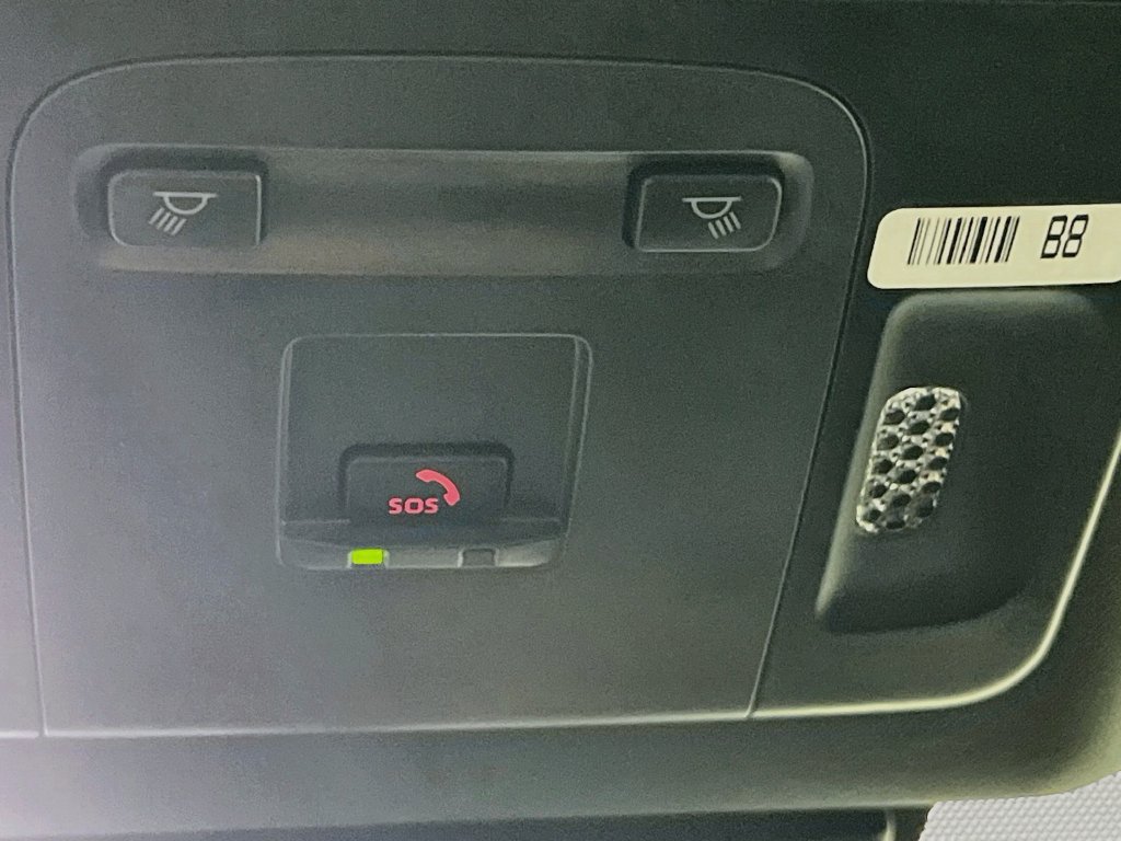 Used 2025 Toyota Camry SE FWD image 19