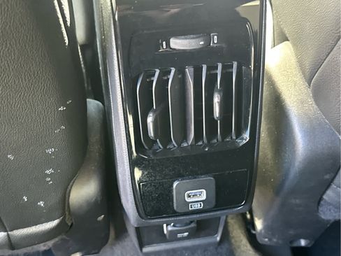 Used 2024 Jeep Compass Latitude image 45