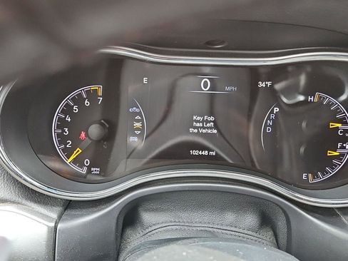 Used 2017 Jeep Grand Cherokee Altitude image 16