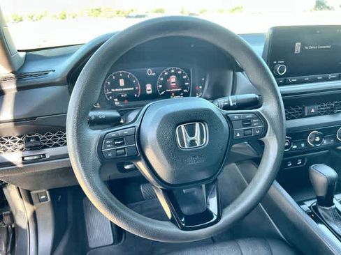 Used 2023 Honda Accord LX image 17