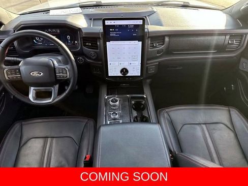 Used 2024 Ford Expedition Limited image 9