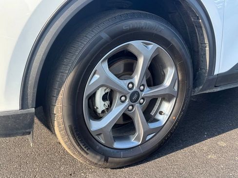 Certified 2025 Ford Escape ST-Line Select AWD/4WD image 28