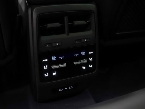 New 2026 Porsche Macan 4 Electric image 21