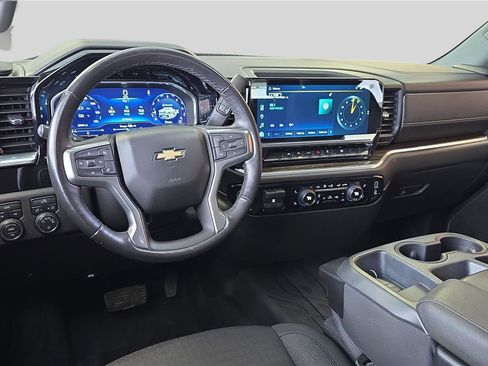 Used 2022 Chevrolet Silverado 1500 LT image 16