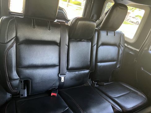 Used 2018 Jeep Wrangler Unlimited Rubicon image 20