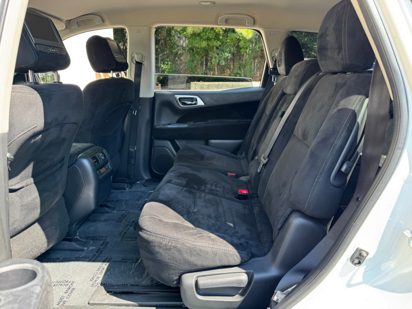 Used 2015 Nissan Pathfinder SV w/ Trailer Tow Package FWD image 37