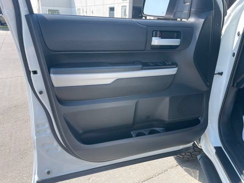 Used 2021 Toyota Tundra SR5 AWD/4WD image 10