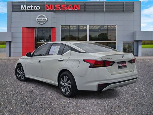 Used 2025 Nissan Altima 2.5 S image 4