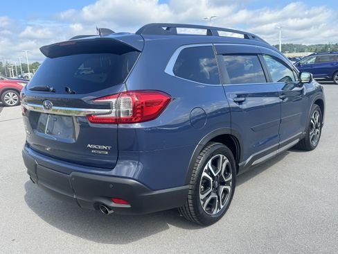 Used 2023 Subaru Ascent Limited w/ Technology Package AWD/4WD image 3