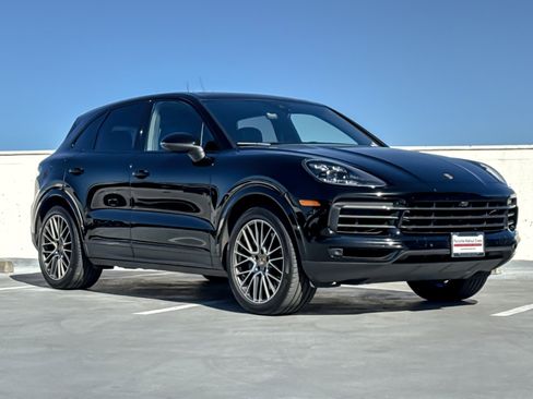 Certified 2022 Porsche Cayenne S image 10