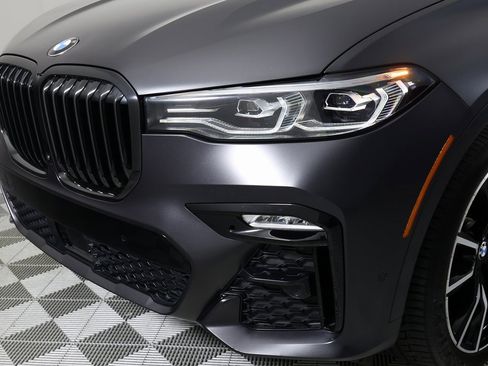 Used 2022 BMW X7 xDrive40i w/ M Sport Package image 50
