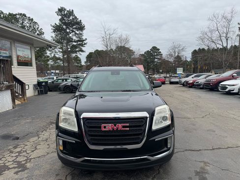 Used 2017 GMC Terrain SLE AWD/4WD image 2