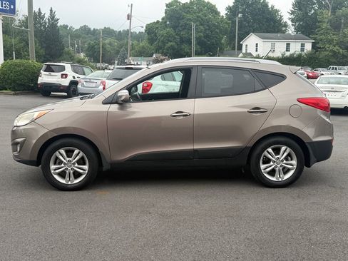 Used 2013 Hyundai Tucson GLS AWD/4WD image 2