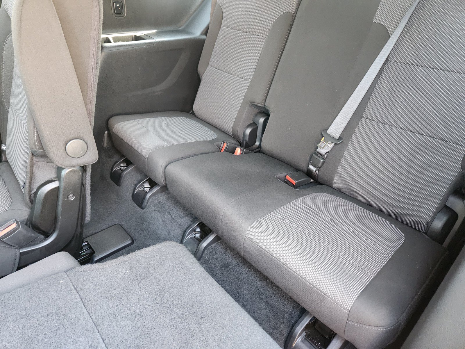 Used 2023 Chevrolet Traverse LT FWD image 13