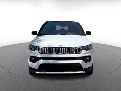 Used 2025 Jeep Compass Limited image 5