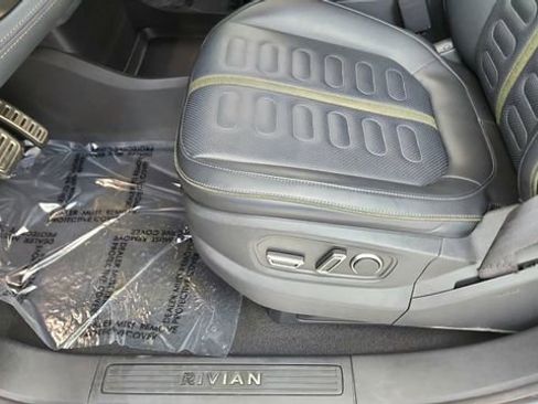 Used 2024 Rivian R1S Adventure image 37