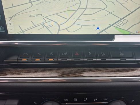 Used 2025 Chevrolet Silverado 1500 LT w/ Z71 Off-Road Package image 22