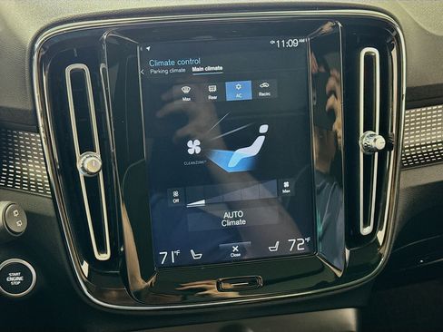 Used 2021 Volvo XC40 T5 R-Design w/ Protection Package Premier image 19