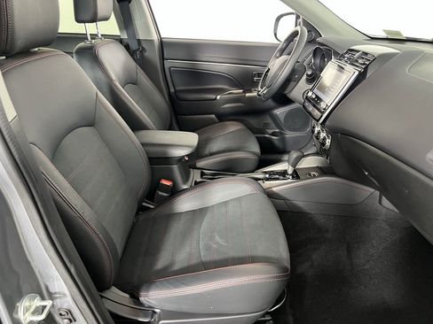 Used 2025 Mitsubishi Outlander Sport SE image 31