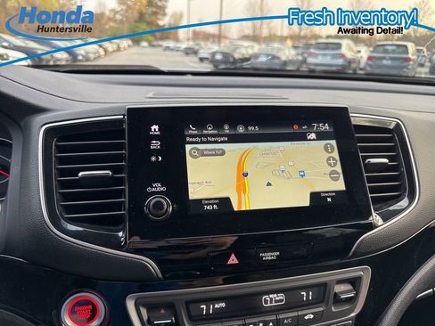 Used 2024 Honda Passport Black Edition image 25